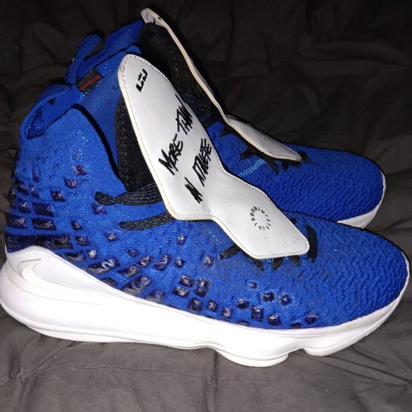 LeBron James main image 4